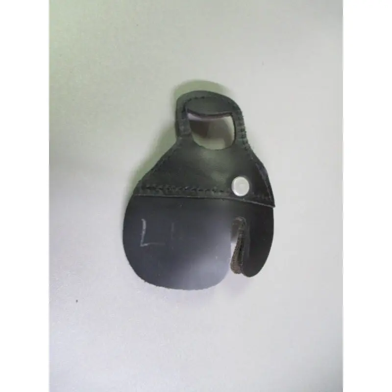 Used Left Hand Leather Finger Tab