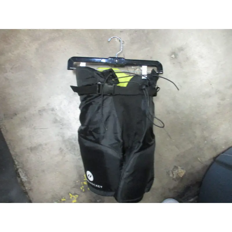 Used Pure Hockey Breezers Size Youth Medium
