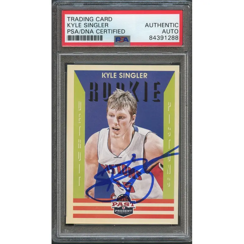 2012-13 Panini Past & Present #163 Kyle Singler Signed Card AUTO PSA Slabbed Pistons RC