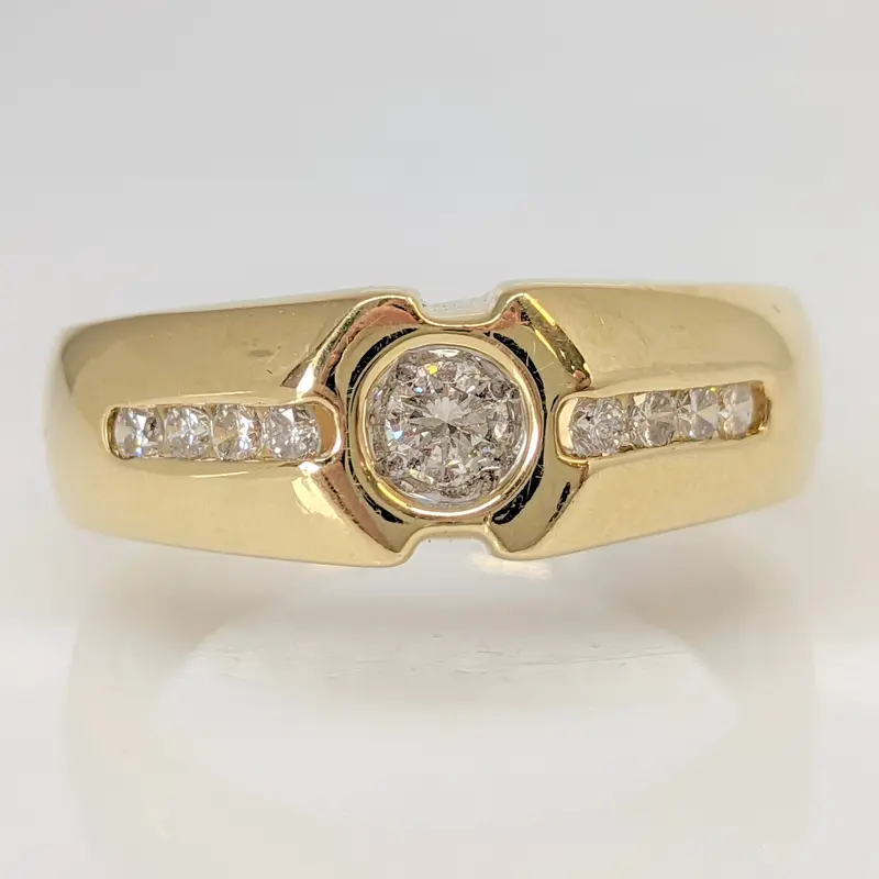 14K .58 CARAT TOTAL WEIGHT SI2 I DIAMOND ROUND (9) BEZEL CENTER ESTATE RING 9.4 GRAMS