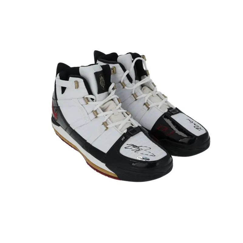 LeBron James Signed Inscribed Remix Nike LeBron 3 Remix Sneakers UDA Upper Deck