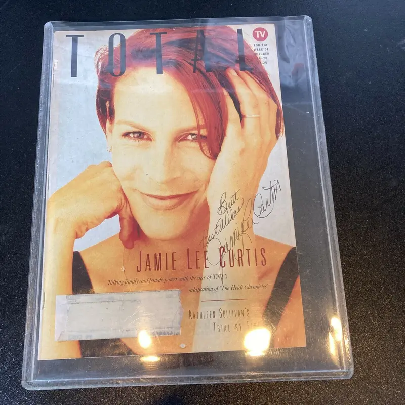 Jamie Lee Curtis Signed Autographed Magazine
