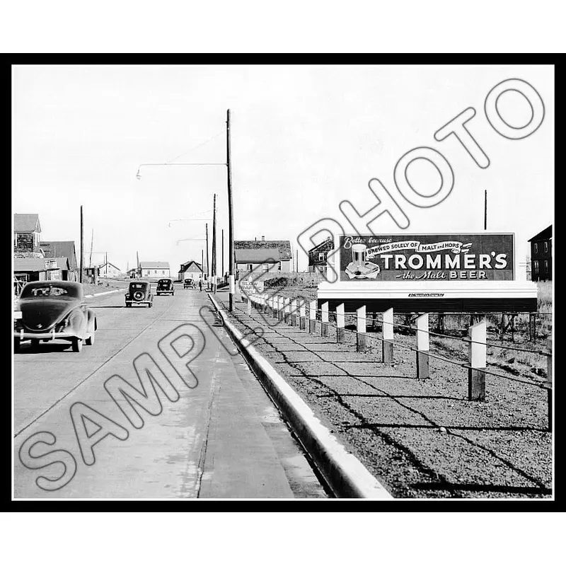 Trommer's Beer Billboard 8X10 Photo - New Jersey 1939 - 2278