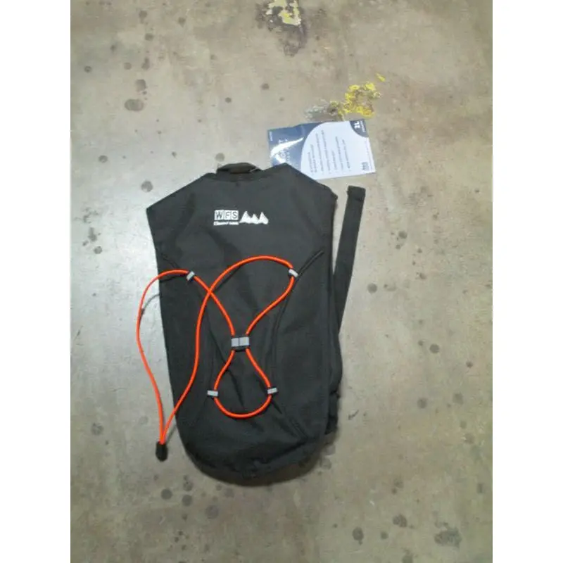 New WFS 2 Liter Droplet Hydration Pack