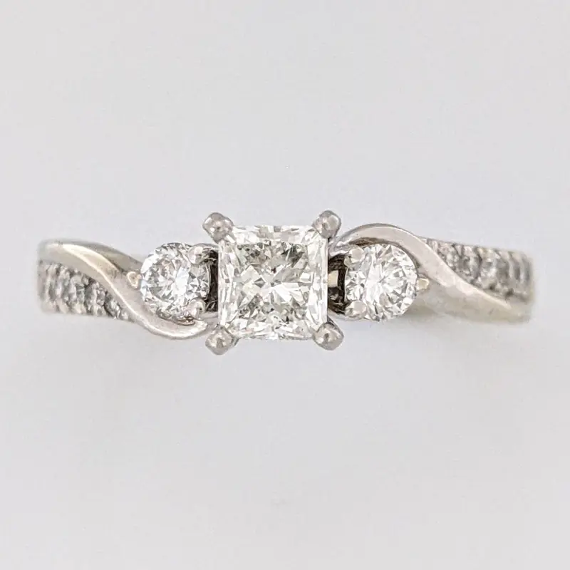 14K WHITE .74 CARAT TOTAL WEIGHT I1 I DIAMOND ROUND (15) ESTATE RING 3.7 GRAMS