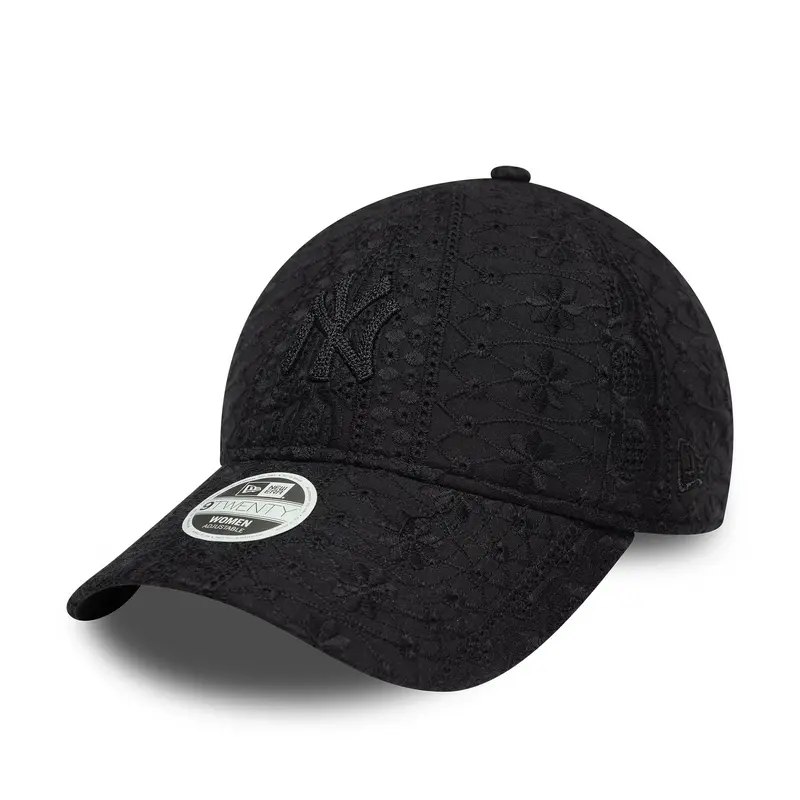 New York Yankees Womens MLB Broderie Black 9TWENTY Adjustable Cap