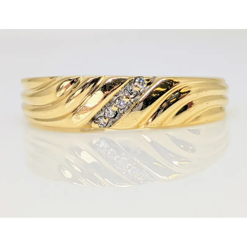 10K DIAMOND ROUND (5) COMFORT FIT ESTATE BAND 6.0 GRAMS