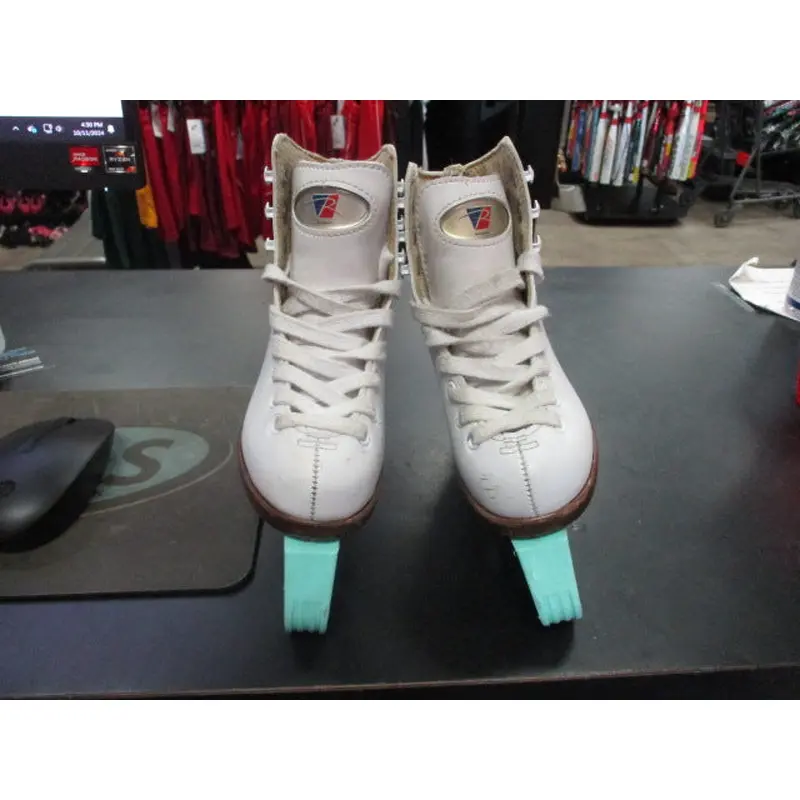 Used Riddell Figure Size 10J Skates With Blade Cover