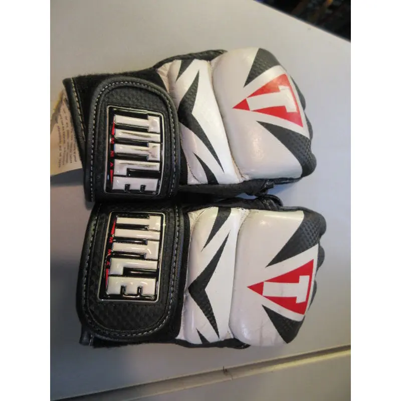 Used Title MMA Gloves Size Large