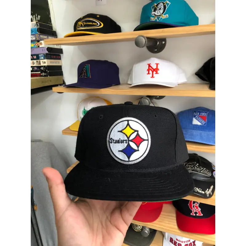 Deadstock Vintage New Era Pittsburgh Steelers Plain Logo Wool Snapback
