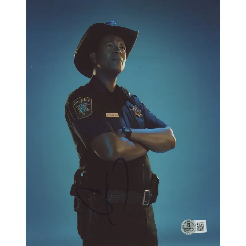 Corey Reynolds Resident Alien Authentic Signed 8x10 Photo BAS #BP71502