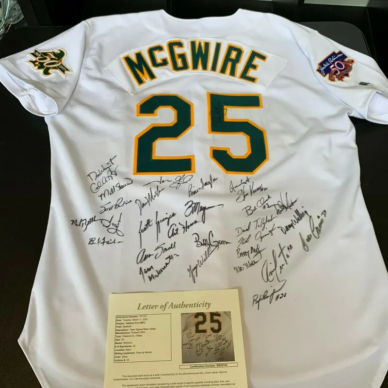 Mark Mcgwire 1997 Oakland A's Team Signed Game Used Jersey 30 Sigs With JSA COA