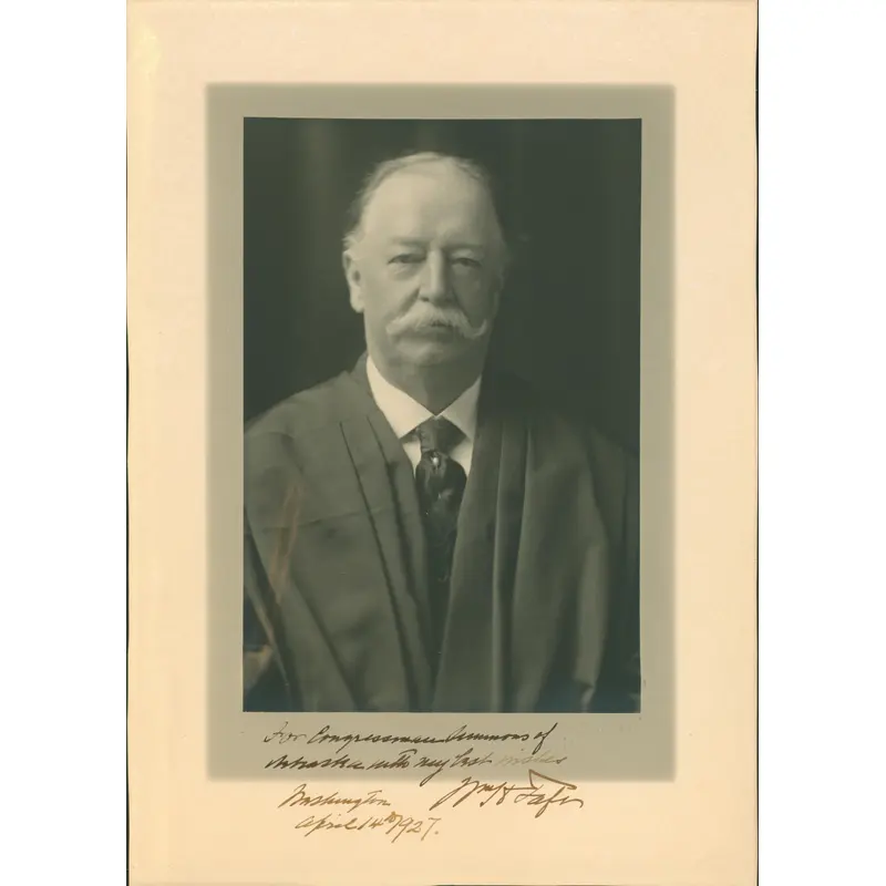 William H. Taft Signed 9.5x13.5 Photo As Chief Justice USSC BAS #AB14369