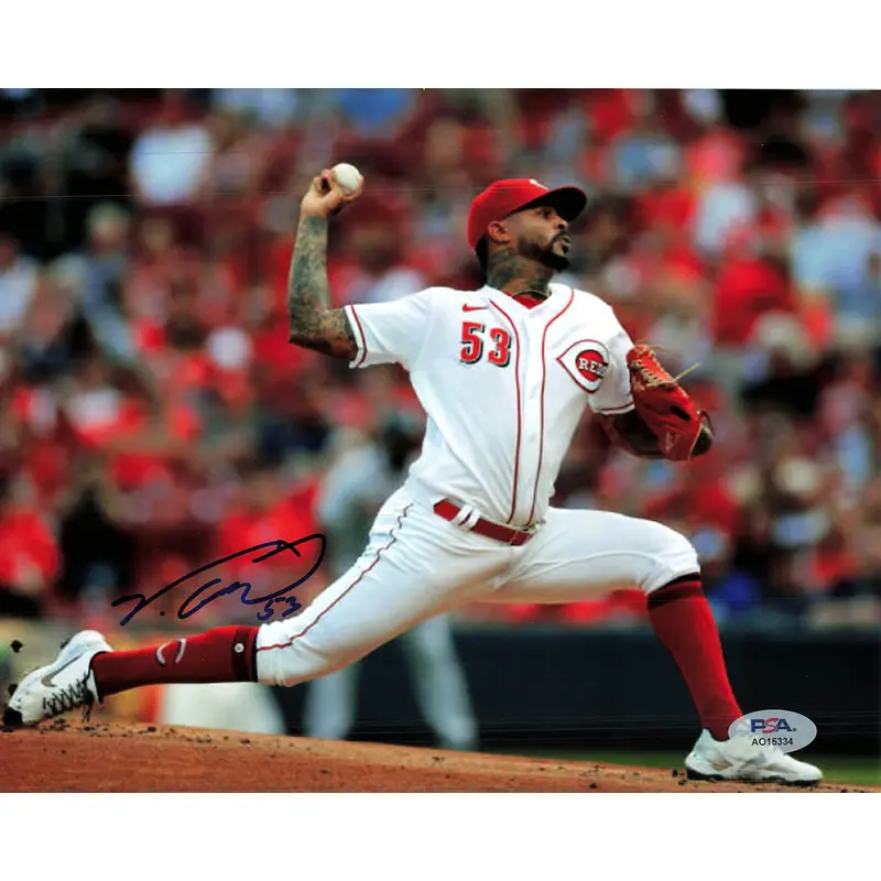 VLADIMIR GUTIERREZ signed 8x10 photo PSA/DNA Cincinnati Reds Autographed