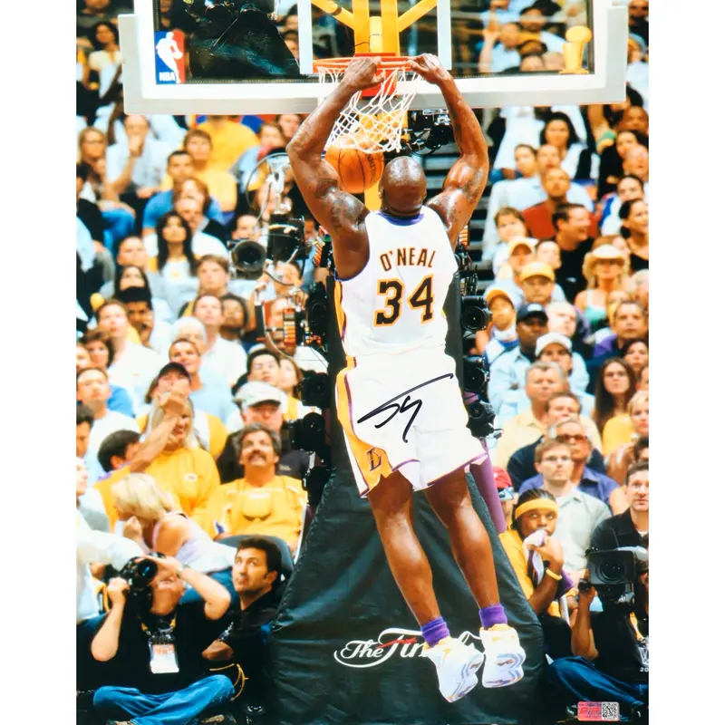Shaquille O'Neal Signed Lakers 16x20 Framed Photo (PIA COA)