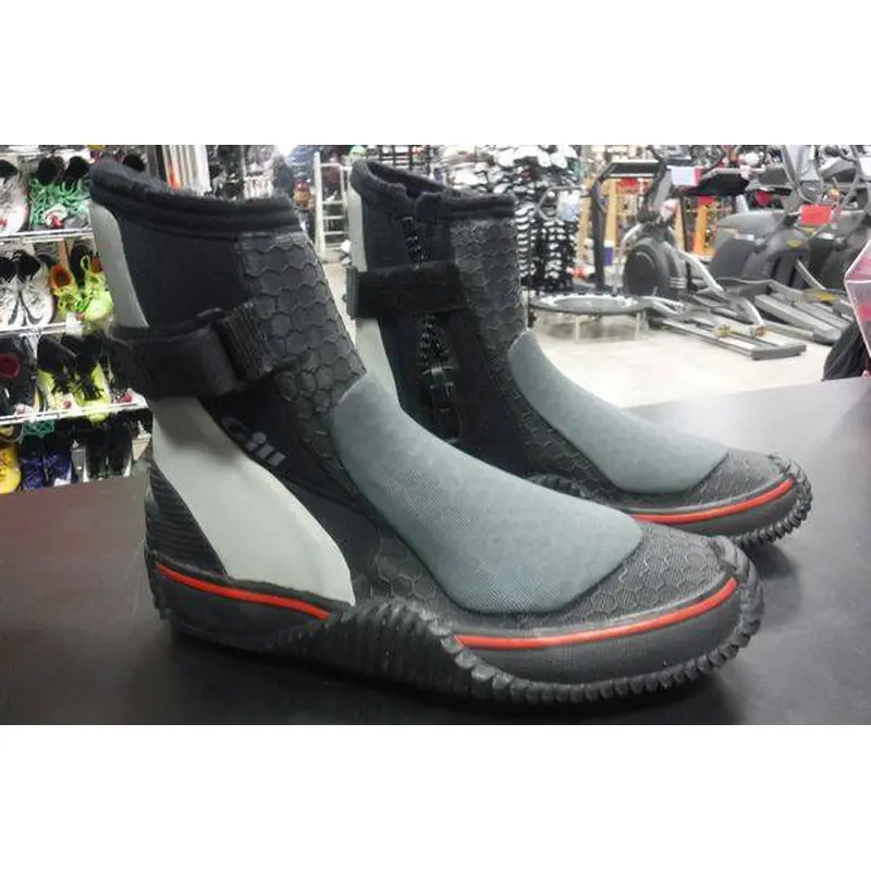 Used Gill Size 7 Dive Boots
