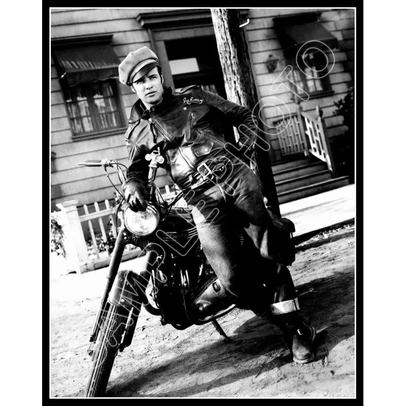 1953 Marlon Brando 11X14 Photo - The Wild One - 3145