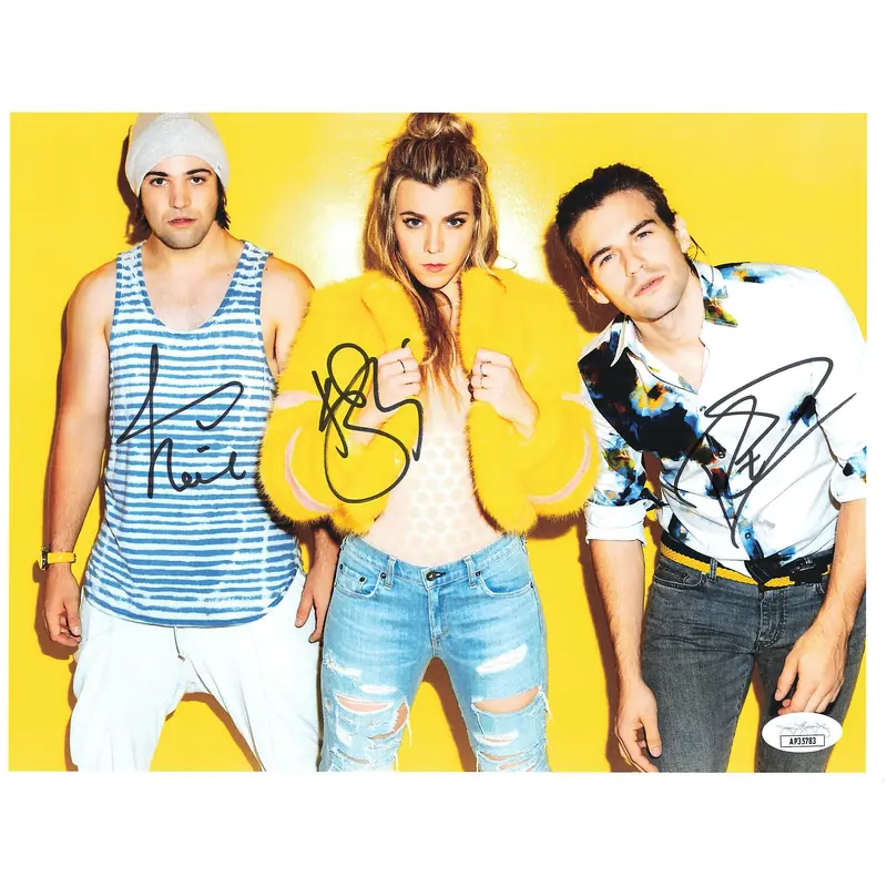 Kimberly Perry Reid Perry Neil Perry signed 8x10 photo JSA Autographed