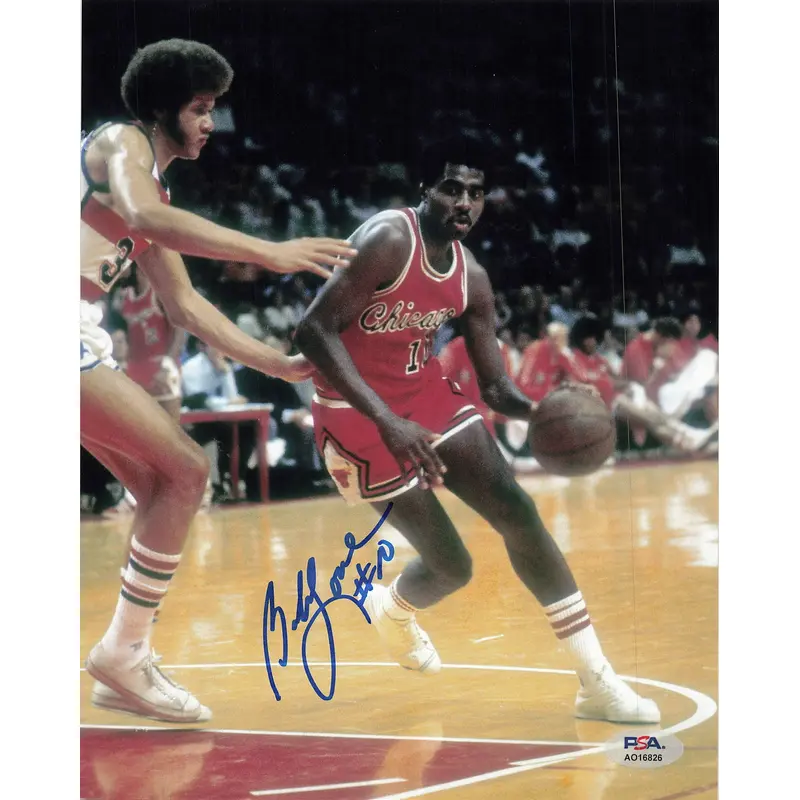 BOB LOVE signed 8x10 photo PSA/DNA Chicago Bulls Autographed