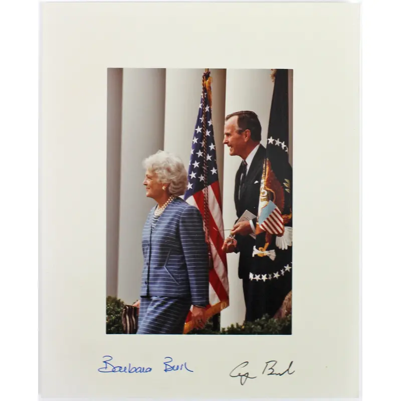 George H.W. Bush & Barbara Bush Authentic Signed 8x10 Photo PSA/DNA #A57039