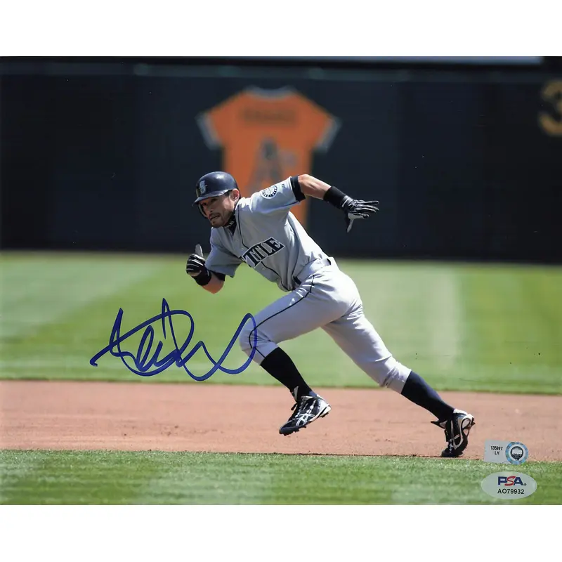 Ichiro Suzuki signed 8x10 photo PSA/DNA Seattle Mariners