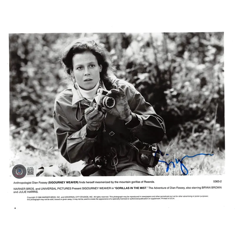 Sigourney Weaver Gorillas in the Mist Authentic Signed 8x10 Photo BAS #BL44629